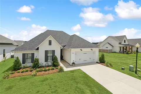 7013 Bald Eagle Cir, Madisonville, LA 70447