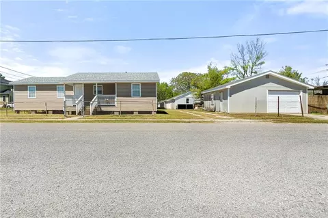 401 Oak Ave, Harahan, LA 70123