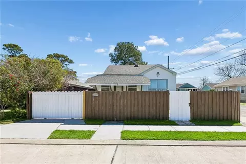 2203 Desire St, New Orleans, LA 70117