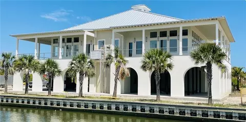 1899 Highway 1 Hwy #41A, Grand Isle, LA 70358