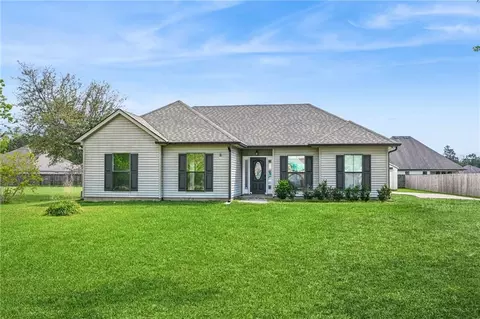 16500 Mp Planche Rd, Covington, LA 70435