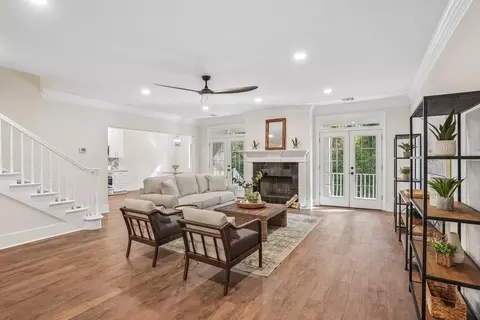 Living - 9 Glen Loop, Covington, LA 70435 photo 2 of 4