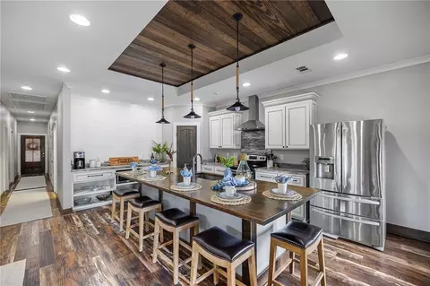 Kitchen - 31445 Barbara Dr, Springfield, LA 70462 photo 5 of 7