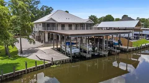 31445 Barbara Dr, Springfield, LA 70462