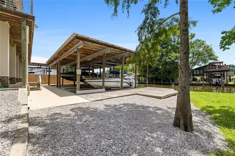 Exterior - 31445 Barbara Dr, Springfield, LA 70462 photo 5 of 15