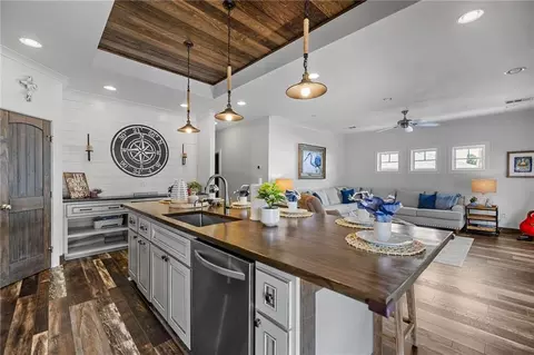 Kitchen - 31445 Barbara Dr, Springfield, LA 70462 photo 3 of 7