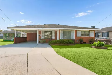 735 Ave F Ave, Westwego, LA 70094