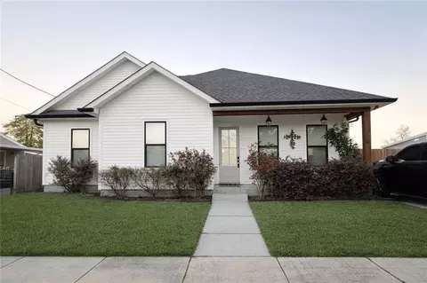 2408 Lloyds Ave, Chalmette, LA 70043