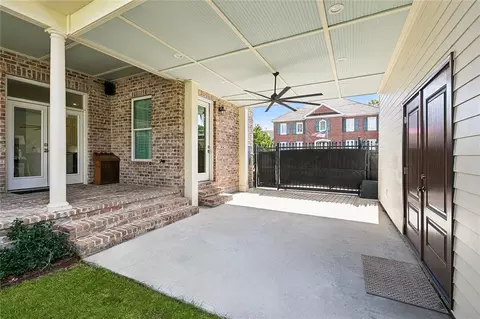 Exterior - 8900 Ormond Pl, River Ridge, LA 70123 photo 4 of 5