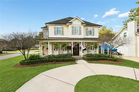 Exterior - 8900 Ormond Pl, River Ridge, LA 70123 photo 2 of 5