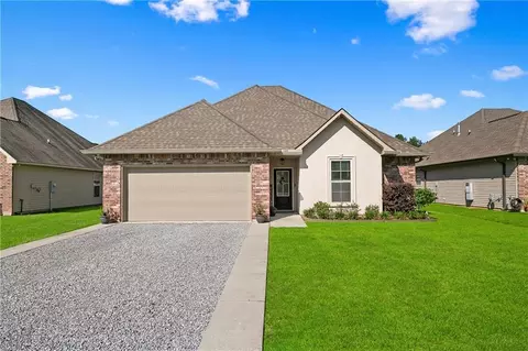 1028 E Creek Ct, Covington, LA 70435