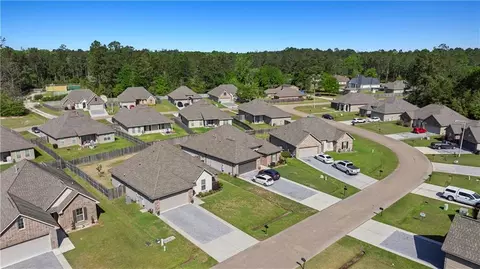 View/Area - 1028 E Creek Ct, Covington, LA 70435 photo 3 of 11