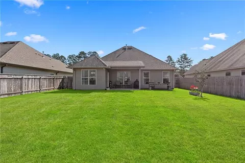 Exterior - 1028 E Creek Ct, Covington, LA 70435 photo 4 of 4