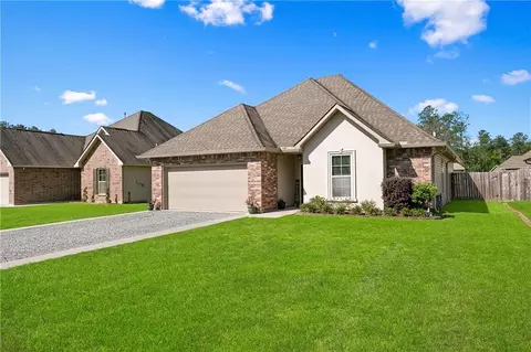 Exterior - 1028 E Creek Ct, Covington, LA 70435 photo 2 of 4