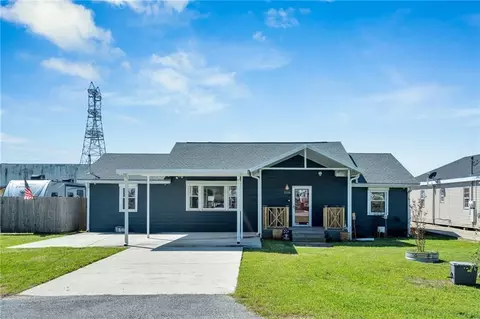 5133 Oak Dr, Marrero, LA 70072
