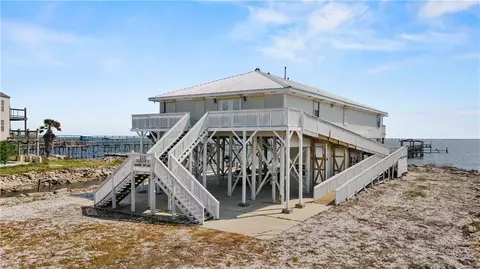 125 Lakeview Dr, Slidell, LA 70458