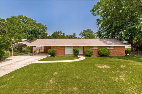 1315 W 10th St, Bogalusa, LA 70427