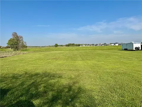 314 Beau Place Blvd, Des Allemands, LA 70030