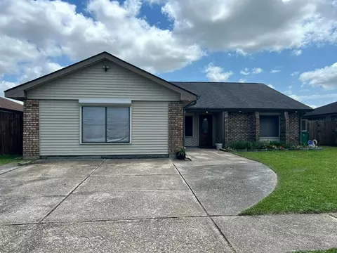 1605 Armagh Dr, Marrero, LA 70072