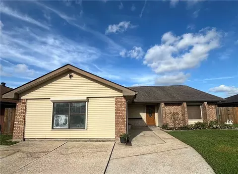 1605 Armagh Dr, Marrero, LA 70072