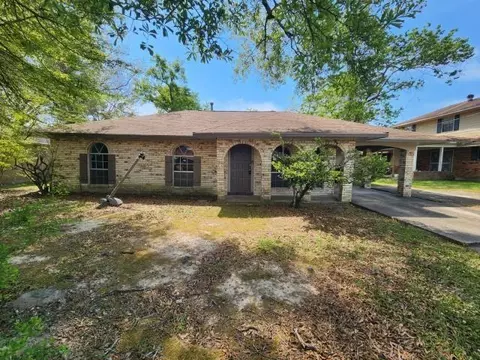 6040 W Perimeter Dr, Baton Rouge, LA 70811