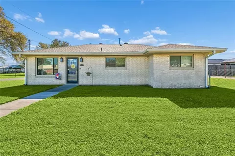 5908 3rd St, Violet, LA 70092
