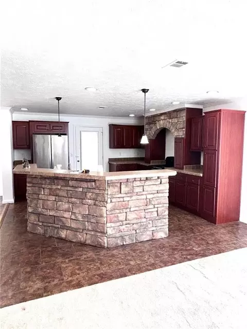 Kitchen - 79281 Short Rd, Covington, LA 70435 photo 1 of 4