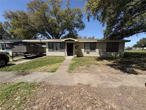 204 Sako Dr, Raceland, LA 70394