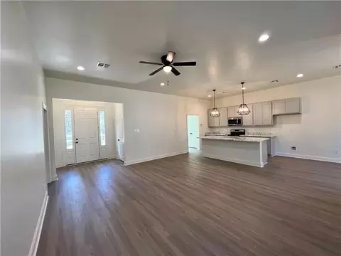 Living - 69206 4th Ave, Covington, LA 70433 photo 1 of 5