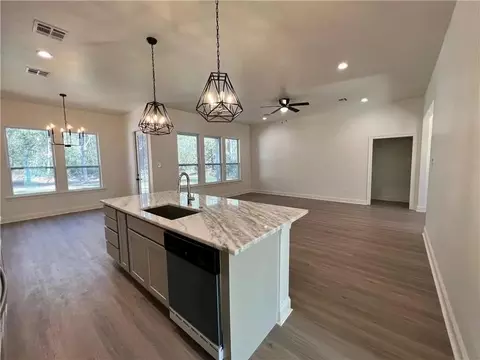 Living - 69206 4th Ave, Covington, LA 70433 photo 2 of 5