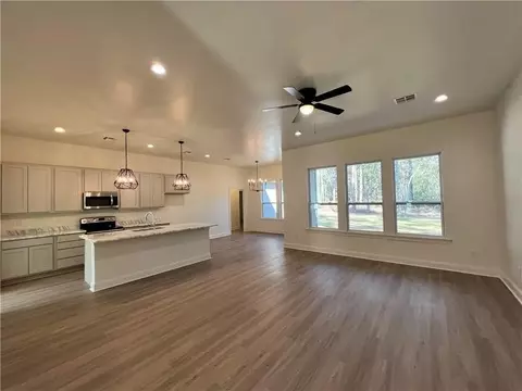 Living - 69206 4th Ave, Covington, LA 70433 photo 5 of 5
