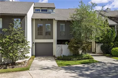 104 Tchefuncte Oaks Dr #104, Mandeville, LA 70471