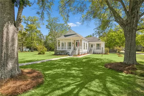 401 Marigny Ave, Mandeville, LA 70448