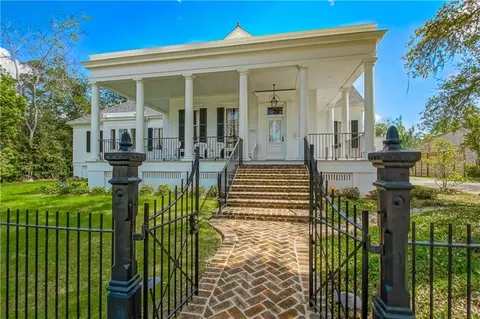 530 S America St, Covington, LA 70433