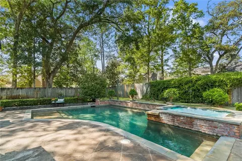 109 Bayou Perez Dr, Madisonville, LA 70447
