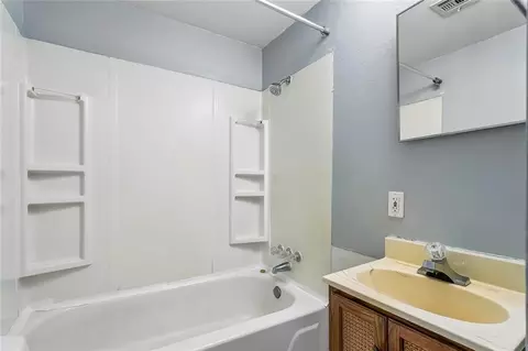 Bath - 11061 E Nickens Rd, Hammond, LA 70403 photo 1 of 1
