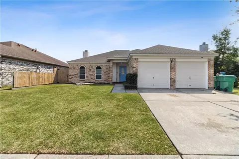 2540 Foliage Dr, Marrero, LA 70072