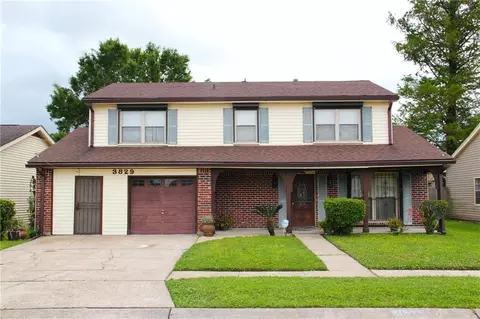 3829 N Deerwood Dr, Harvey, LA 70058