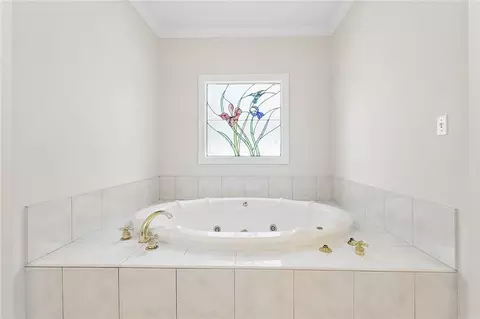Bath - 71466 Parc Wood Dr, Covington, LA 70433 photo 1 of 5