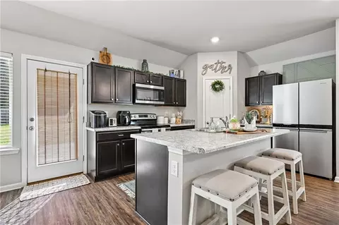 Kitchen - 18397 Fox Hollow Loop, Hammond, LA 70401 photo 1 of 2