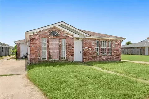 9100 02 Titans Dr, Chalmette, LA 70043