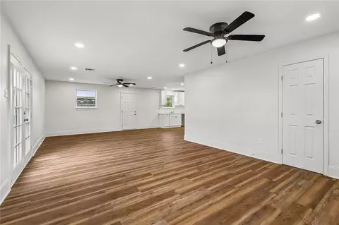 Living - 6500 4th St, Violet, LA 70092 photo 3 of 4