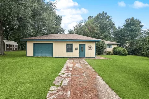 1020 Avenue H Ave, Bogalusa, LA 70427