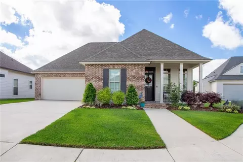 353 Glenthorne Dr, Gonzales, LA 70737
