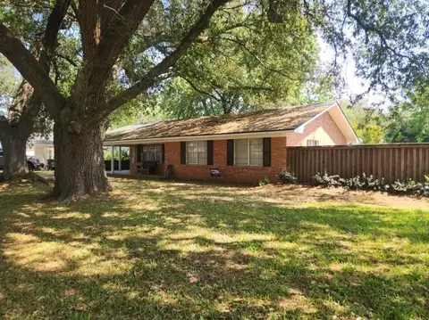 1001 Loren Ave, Natchitoches, LA 71457