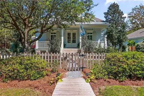 2335 Livingston St, Mandeville, LA 70448
