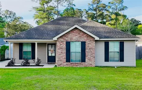 1629 Viola St, Mandeville, LA 70448