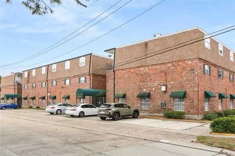 3013 Ridgelake Dr #203, Metairie, LA 70002