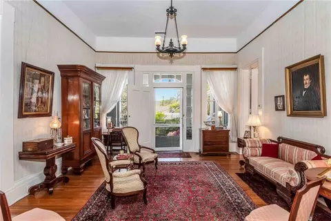 Living - 305 S Broadway St, Natchez, MS 39120 photo 1 of 7