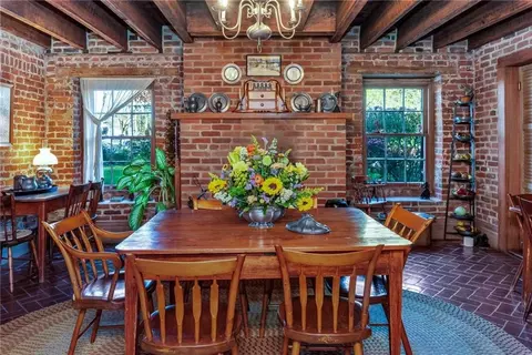 Dining - 305 S Broadway St, Natchez, MS 39120 photo 5 of 6